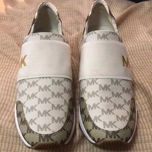 Michael Kors sneaker/shoe